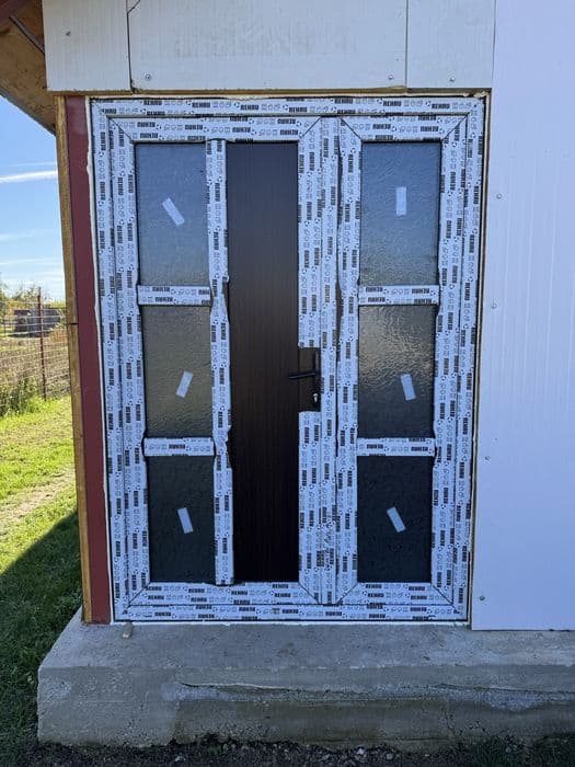 Usi si ferestre termopan