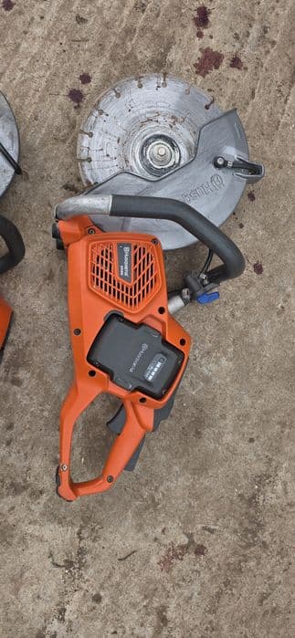 Drujba taiat betonul husqvarna k540i si k535i + acumulatori