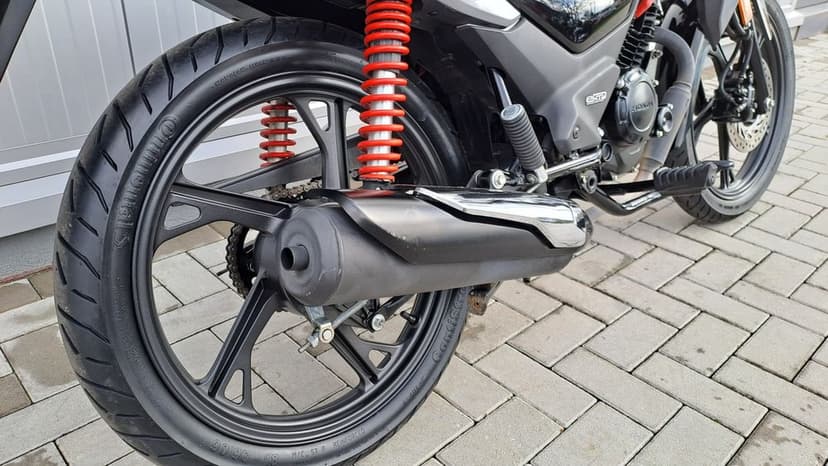 MotoFly Ploiești vinde Honda CB125F 2021