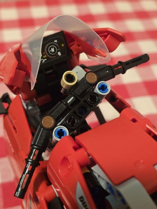 Lego tehnic Ducati Panigale V4R 42107