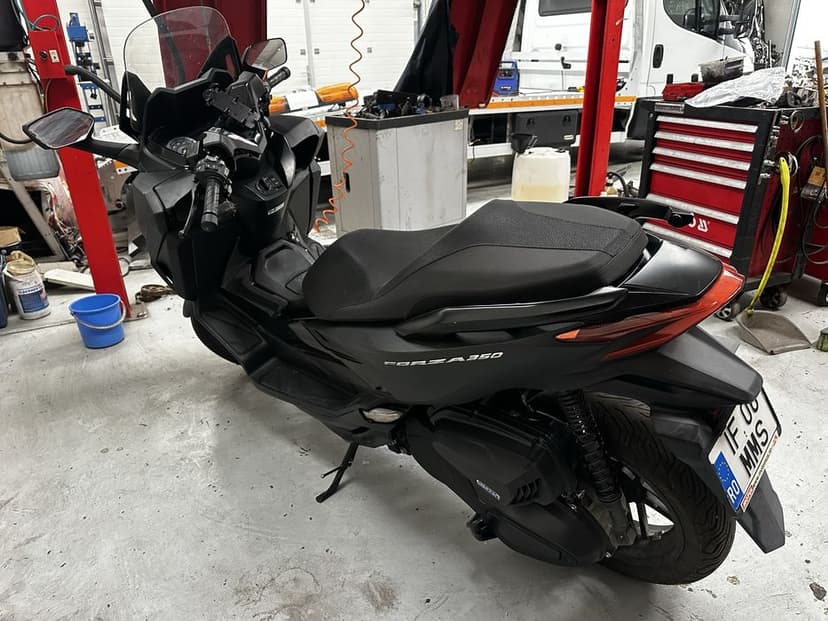 Honda forza 350 2023 Avariat