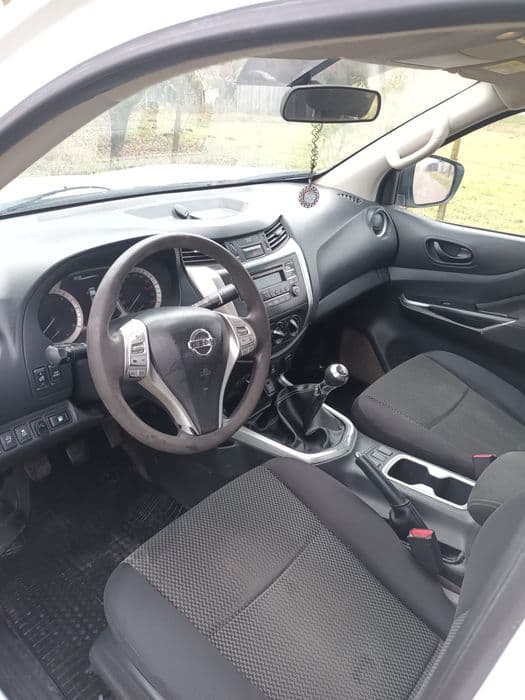 Vând Nissan Navara 2016