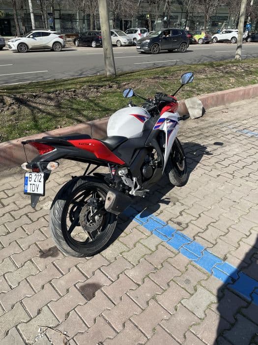 Honda CBR 125R 2011