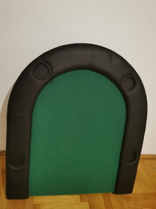 Masă poker în stare foarte. Buna