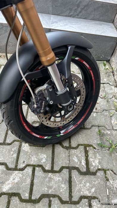 Ducati Monster 695 Race Café – Custom Profesional / Stare Excelentă