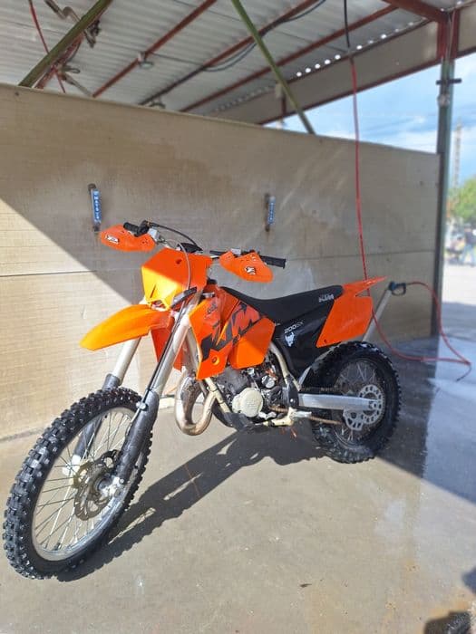 KTM 200 impecabil.