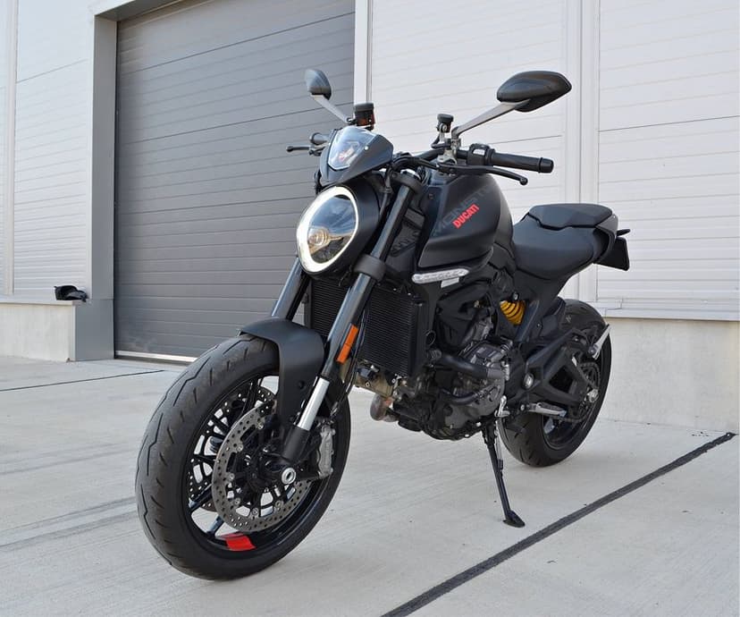 Ducati Monster 937+ 2022