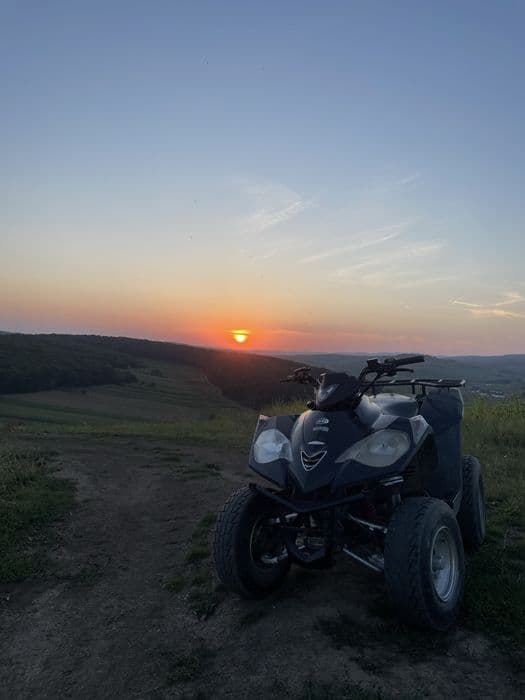 Vand atv e ton vector cu acte