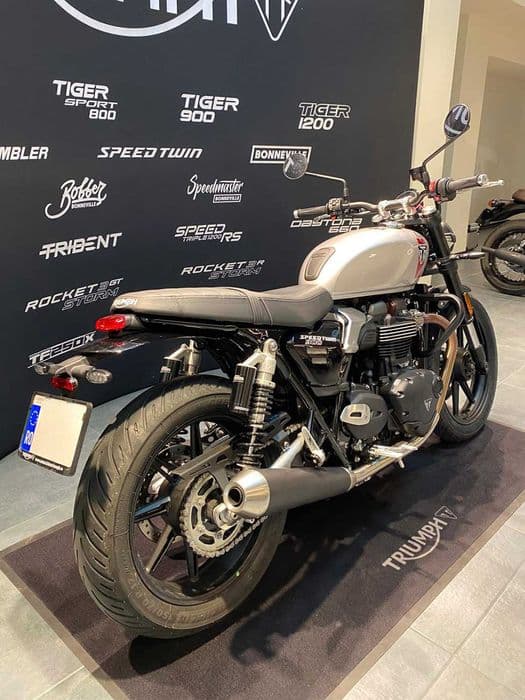 Motocicleta Triumph Speed Twin 900 2025 Second | Rate | Leasing
