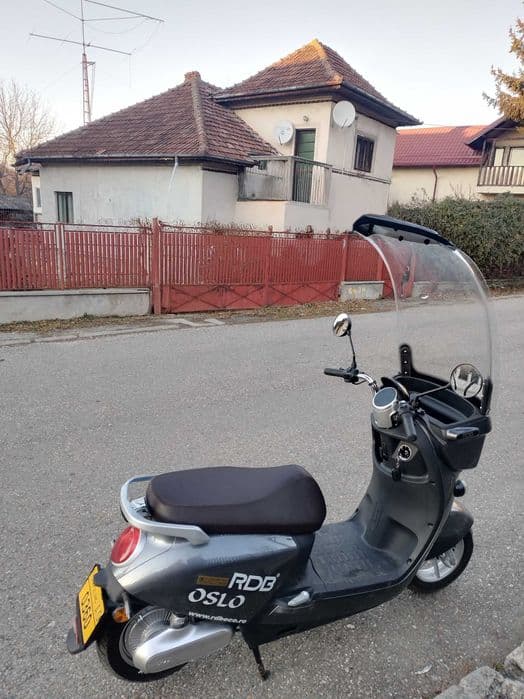 Scuter electric fara permis RDB Oslo