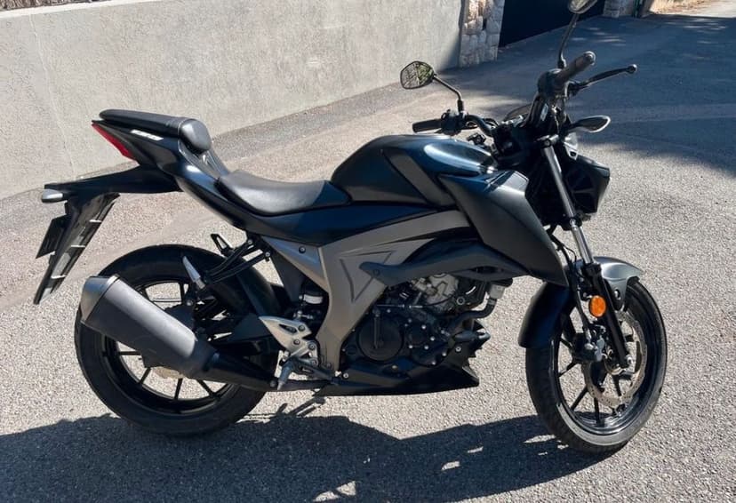 Motocicletă Suzuki gsx-s 125 A1 (16ani)