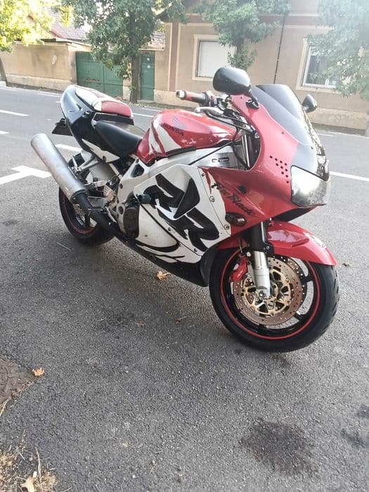 Honda CBR 900 RR