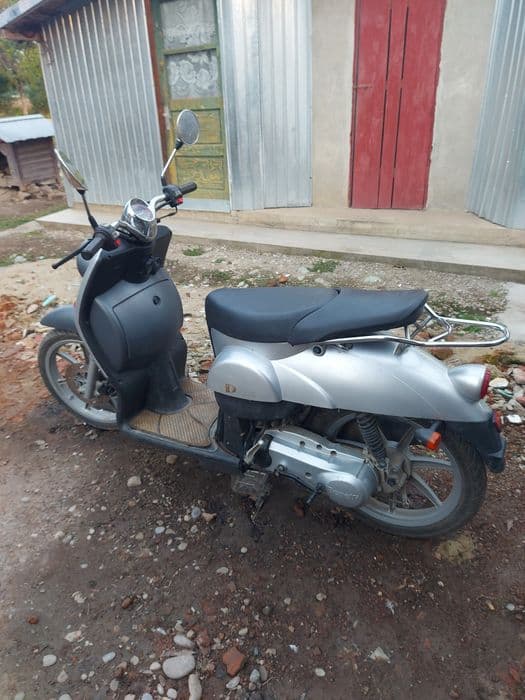 Scuter Benelli Nu dețin acte