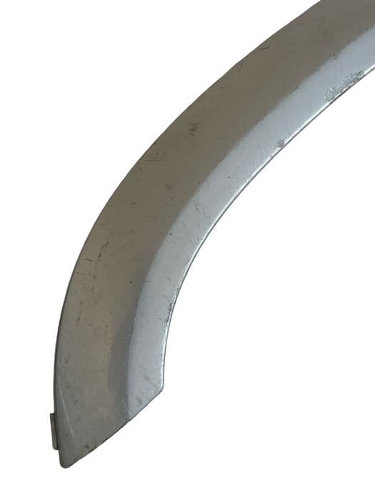 Ornament Aripa Dreapta Spate Nissan Patrol Gr Y61 1997 -> 93826-Vb760