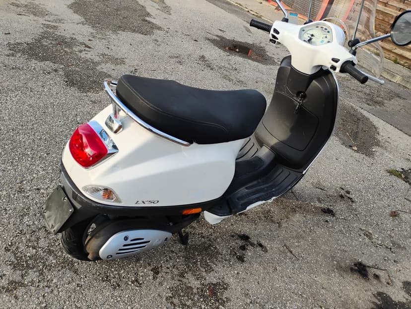 Piaggio Vespa lx50 2T