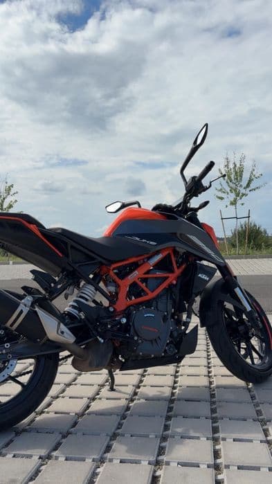 KTM DUKE 390 2023