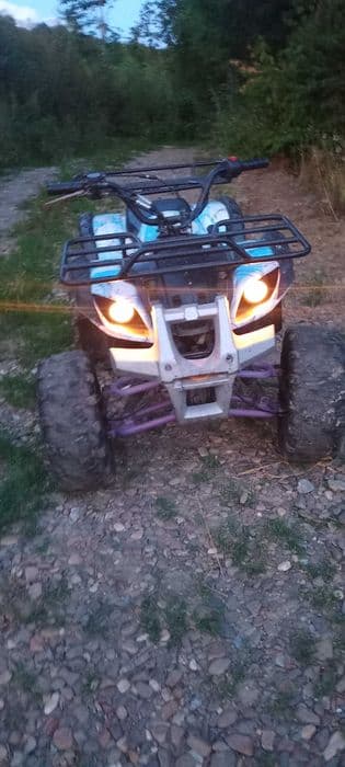 Vand atv marca hummer 125cc