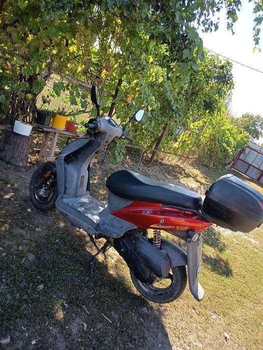 Vând sau schimb scuter kymko agility 50 cu scuter electric/trotineta