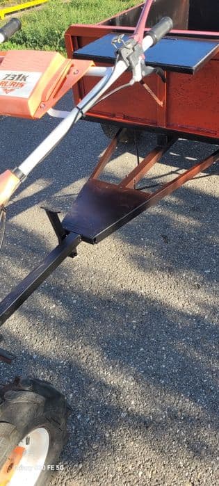 De vînzare,remorcuta