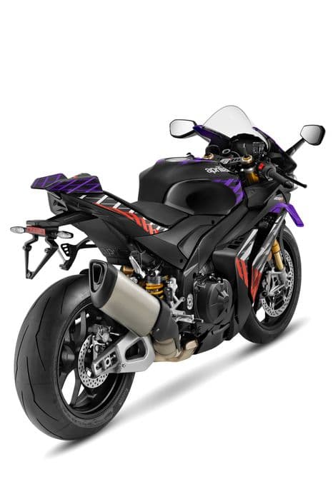 Motocicleta Aprilia RSV4 Factory 2026 - Cea mai puternica motocicleta in productie pentru uz stradal