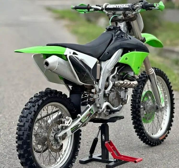 Vând Kawasaki KXF 450 2006 impecabil\2950€ neg!