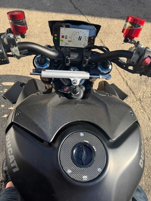 Ducati Streetfighter v4s 2021 Full Carbon Akrapovič  Stare impecabilă.