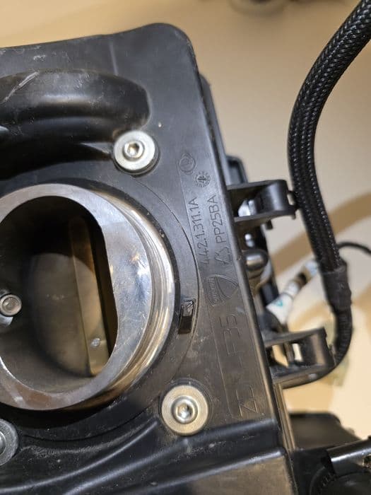 Airbox Carcasa Filtru Aer Cu Rampa De Injectie Si Senzori Completa