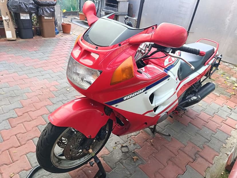 Vand Honda CBR 1000F