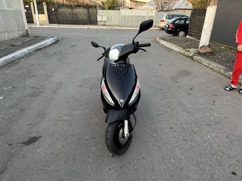 Scuter Piaggio Zip 49 cc 4 timpi injectie 2022
