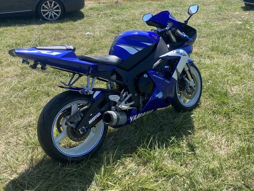 Vand motocicleta vand Yamaha R1