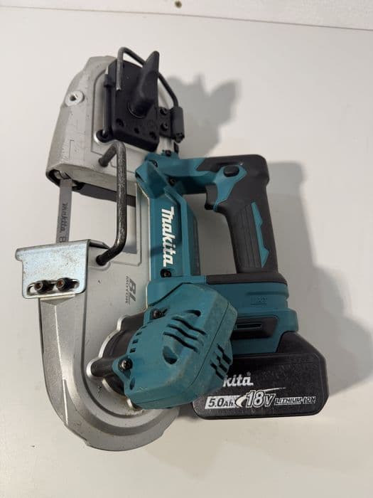 Makita DPB 183 fierastrau panglica