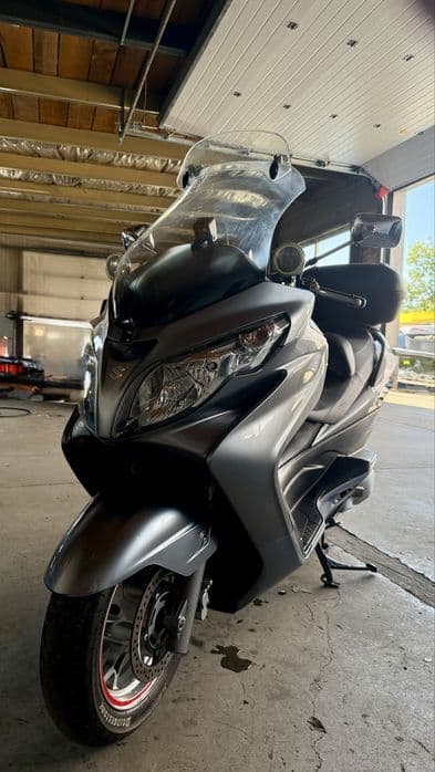 Suzuki burgman 400an