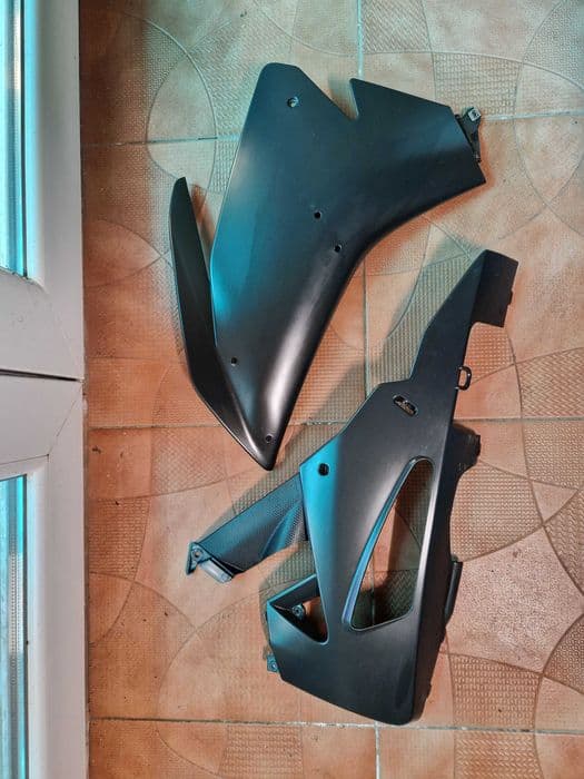 Aprilia RSV4 factory piese ( nu kawasaki yamaha honda suzuki )