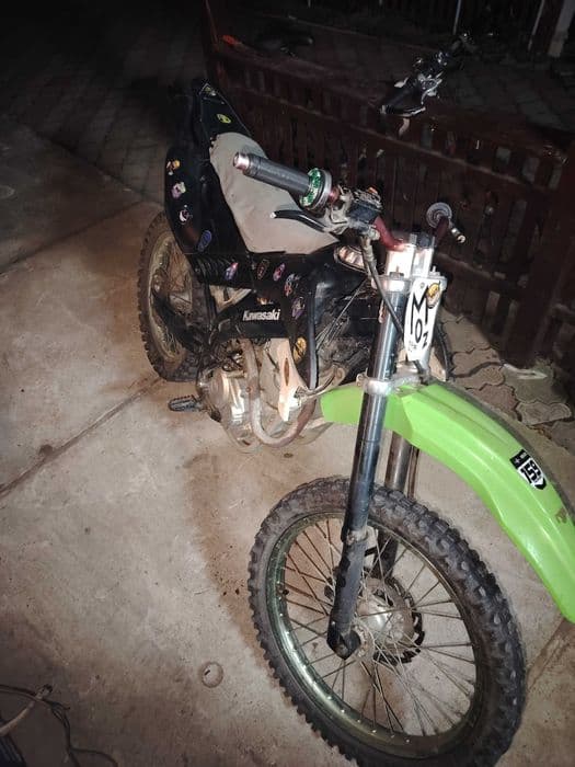 Vând kawasaki 250cc 4t