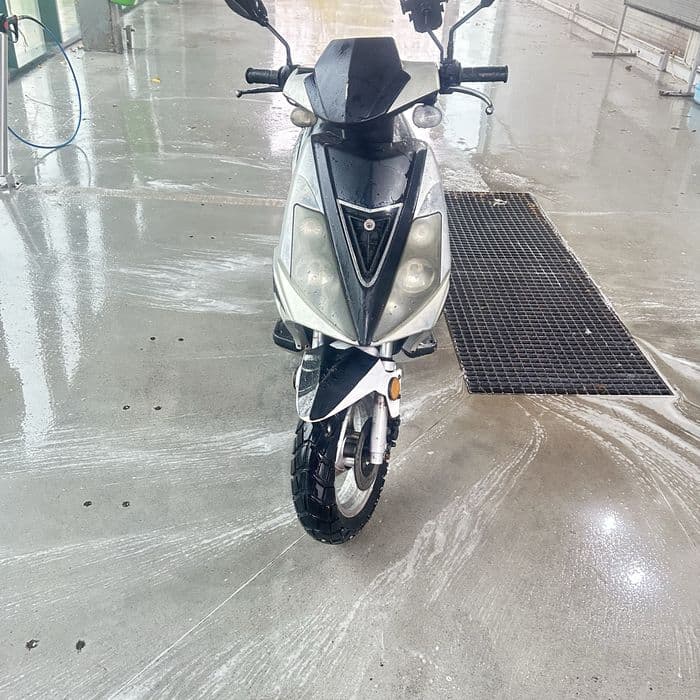 Vand scuter in 4 timpi