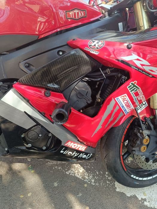 Yamaha R6 2005 furca "upsidedown"