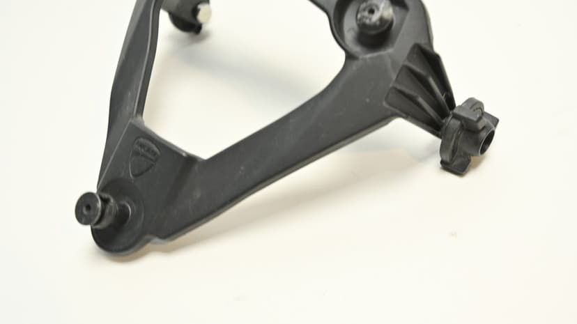 Suport Prindere Parbriz Ducati Multistrada 1200 2010 - 2014