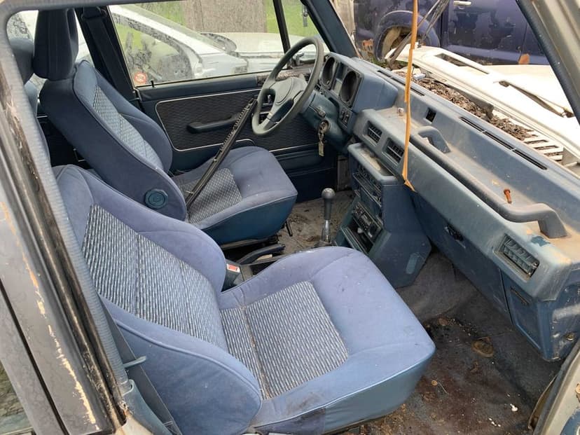 Dezmembrari Dezmembrez Piese piesa Dez Mitsubishi Pajero mk1 1989 2,5d