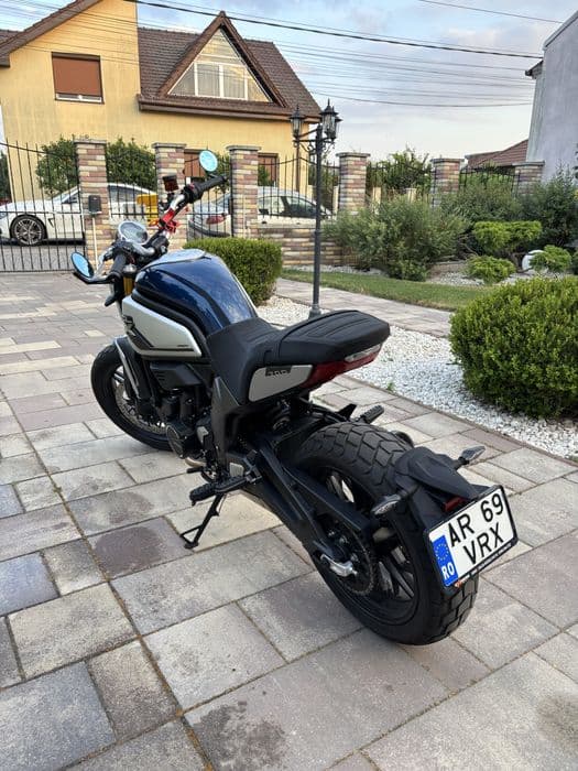 CF Moto 700 CL-X Heritage - cu 2200 km