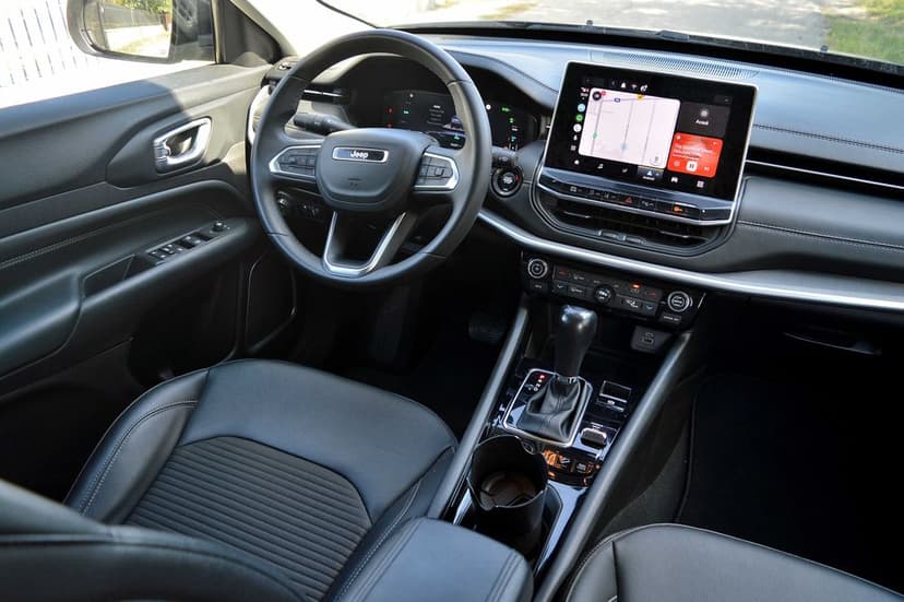 JEEP Compass 4XE Hibrid Plug-In 240cp motor 1.3 + Electric 55km