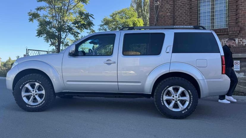 NISSAN PATHFINDER 2.5 DCI 2011 - KM 194000