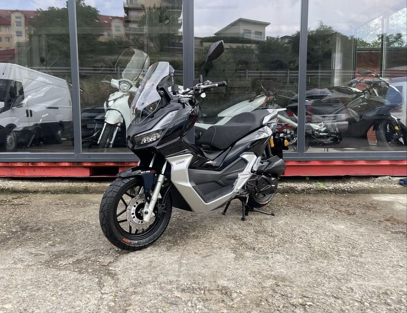 Scuter TNT XCO 125 cc-Nou-CBS- carplay -Garantie-Transport Gratuit-