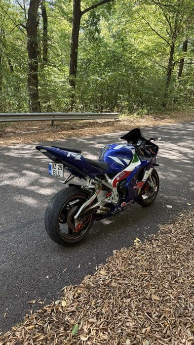 Vand Yamaha r1 2001 Carburatie