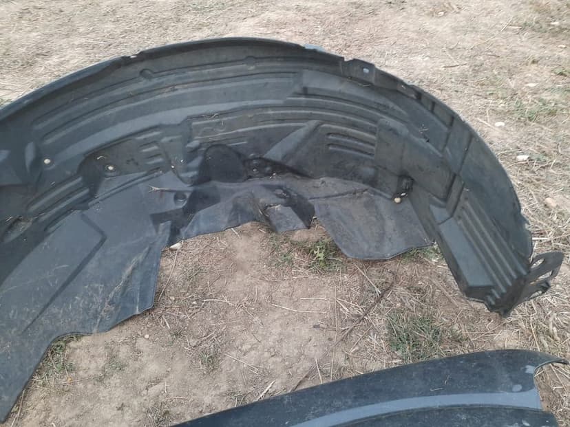 Aripa +carenaj nissan navara  d40