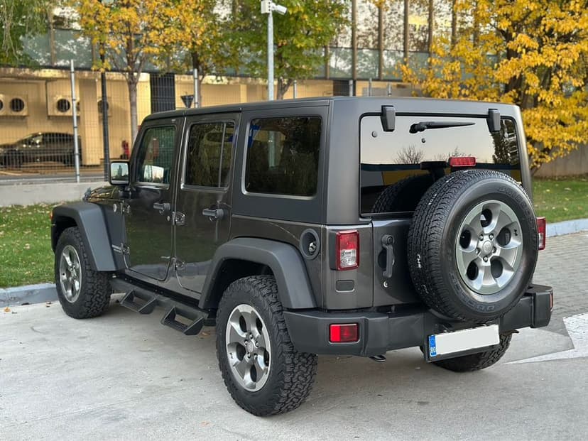 Jeep Rubicon an fab 2018 Motor 2.8 CRD 200 CP accept si variante auto!