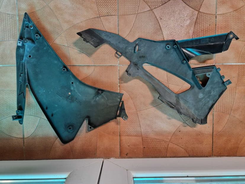 Aprilia RSV4 factory piese ( nu kawasaki yamaha honda suzuki )