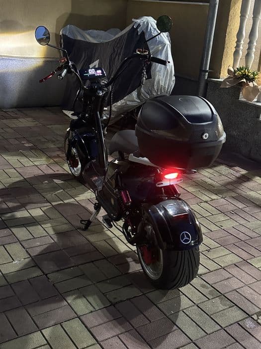 Vand scuter electric