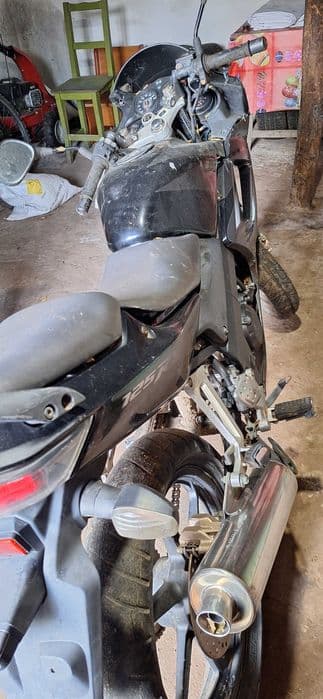 Motocicleta Honda CBR 125R