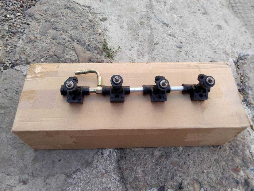 INJECTOARE / suzuki gsxr 750 K 1 K 2 K 3