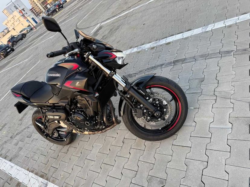 Kawasaki z650 2023  ABS 5700km